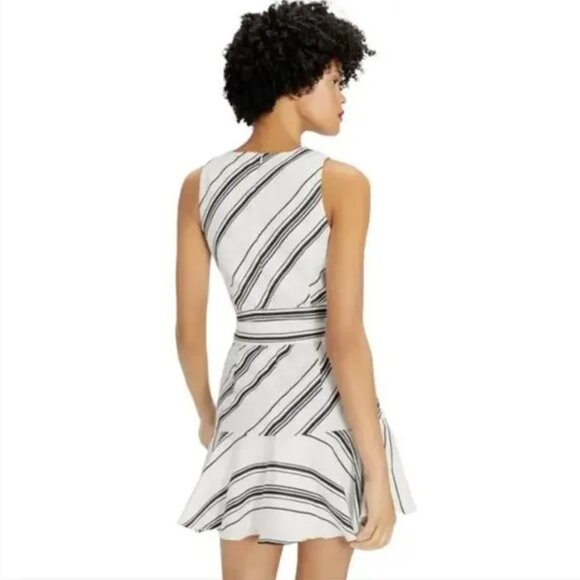 Ted Baker Aliicee linen blend dress with belt. Size 2 = size 6. Pockets! - Picture 3 of 5